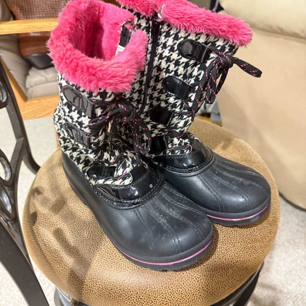 Ozark Trail Black and Pink Winter Boots